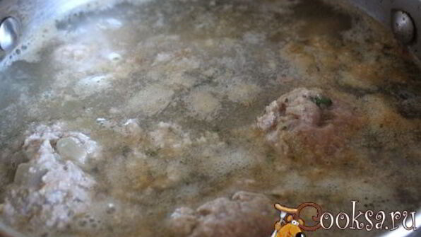 тефтели-ежики из семги в сметанном соусе