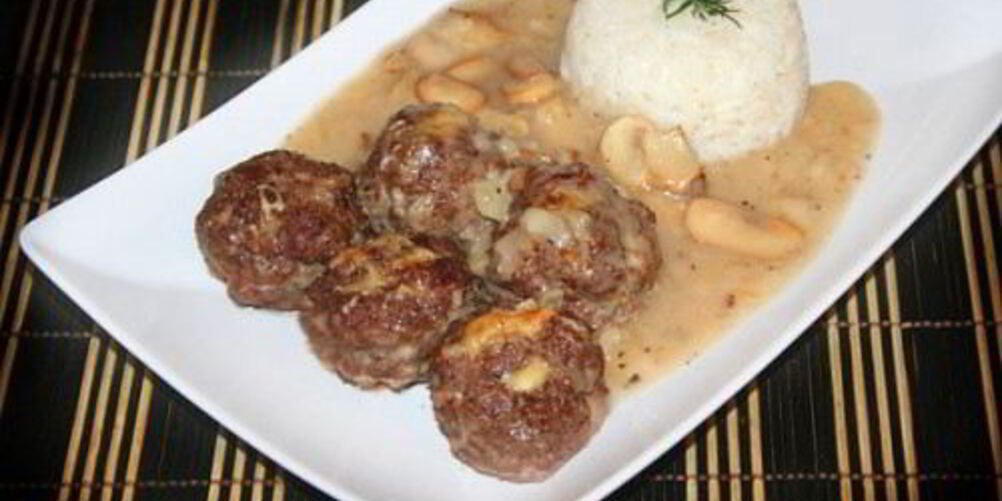 Рецепт тефтелей российских с грибами и гарниром