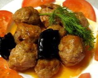 Тефтели с черносливом