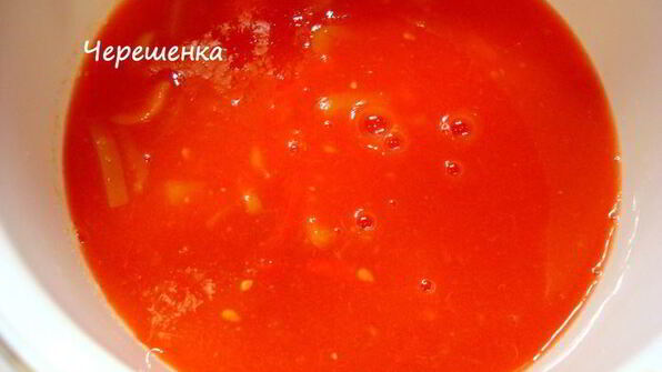 тефтели с грибами, запеченные в духовке в томатно-сметанном соусе