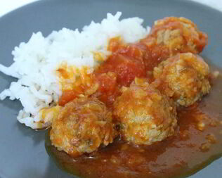 Тефтели в томатно-винном соусе