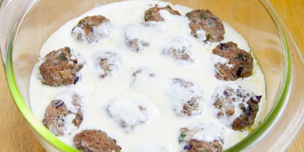 Рецепт тефтелей, запеченных в йогурте