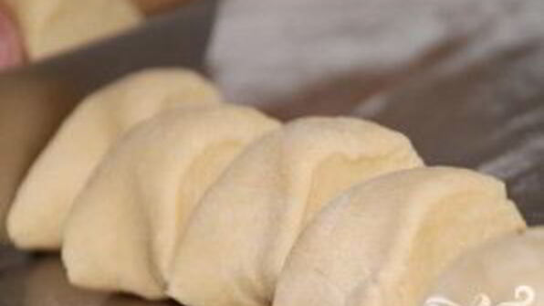 паровые творожные вареники с клубникой