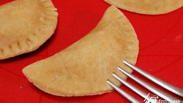 вареники из ржаного теста с творогом и черемшой