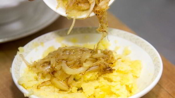 вареники с кислой капустой и мятым картофелем