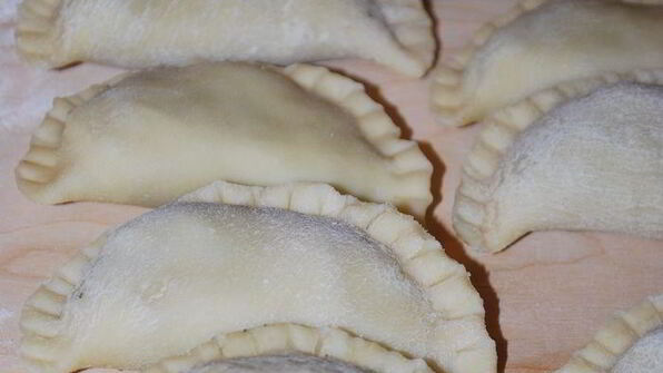 вареники с красным творогом