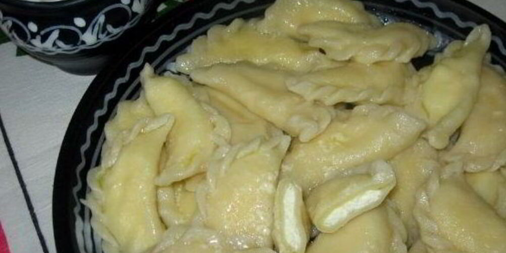 Рецепт вареников с творогом и вишней