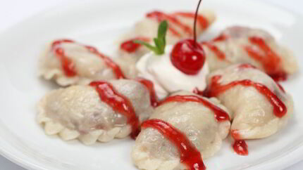 Вареники с вишней и творогом