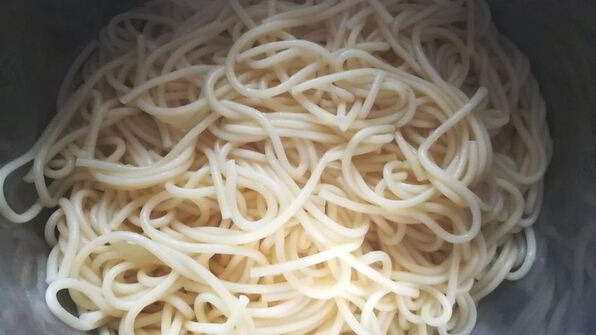 яичная лапша с овощами по-азиатски