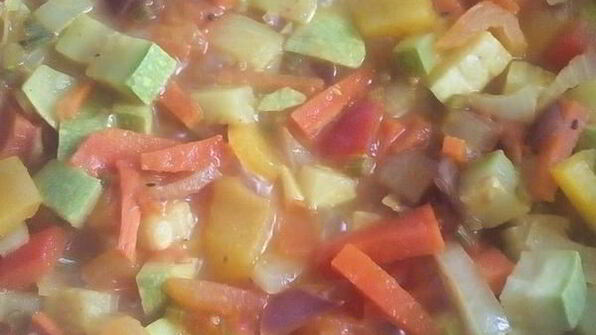 яичная лапша с овощами