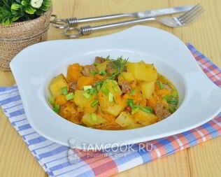 Домашнее жаркое на пиве с тыквой в мультиварке