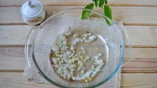 жаркое из говяжьего фарша, помидоров и фасоли