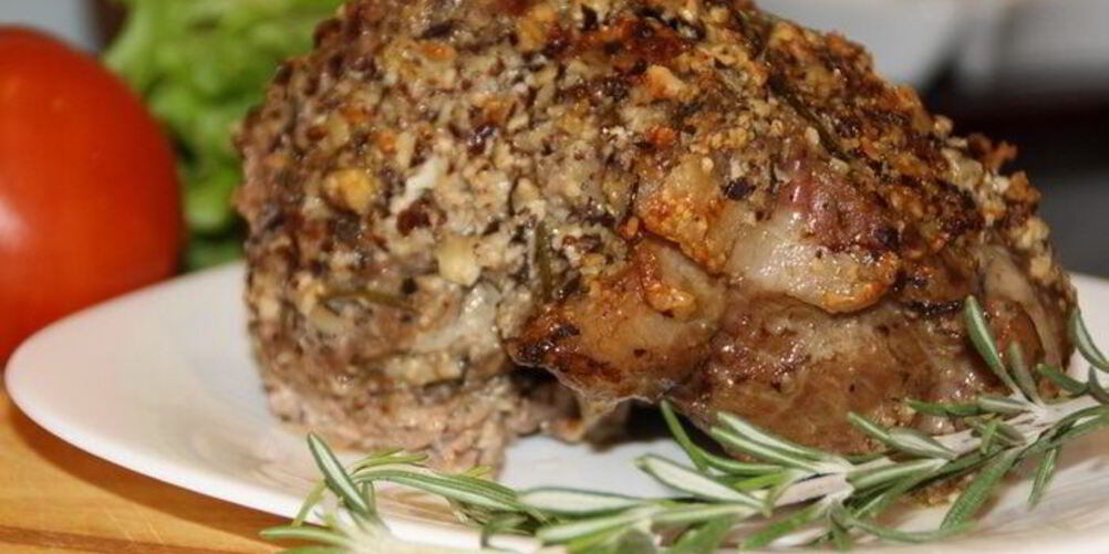 Рецепт жаркого из свинины в орехово-горчичной панировке