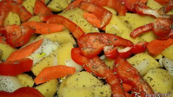 жаркое с колбасками в духовке