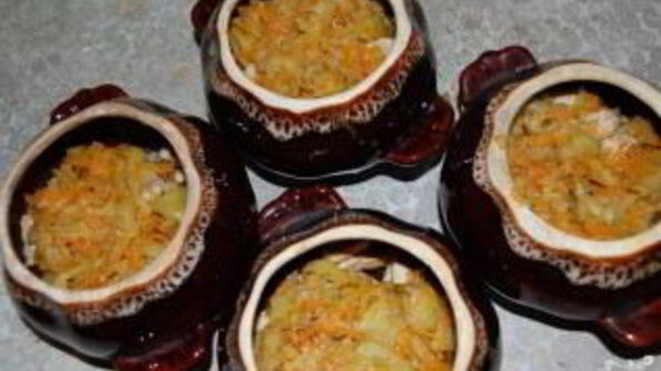 жаркое в горшочке с картофелем