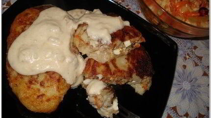 Картофельные зразы и лепешки с одной начинкой