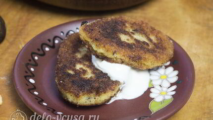 Картофельные зразы с грибами и сыром