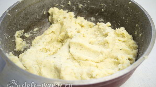 картофельные зразы с грибами и сыром