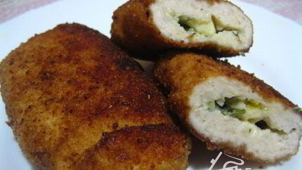 Куриные зразы с сыром и сливочным маслом