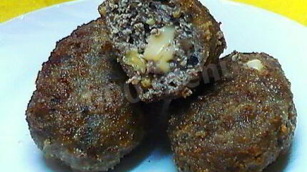 Мясные орехово-грибные зразы с сыром