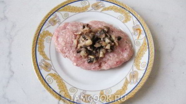 мясные зразы с грибами