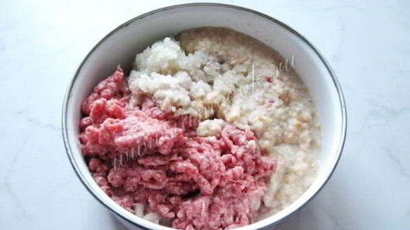 мясные зразы с омлетом