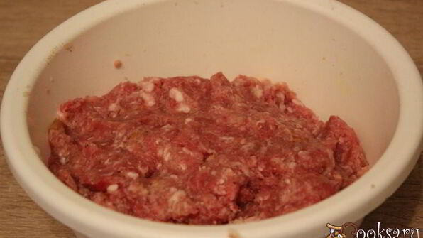 мясные зразы с сыром и сливочным маслом