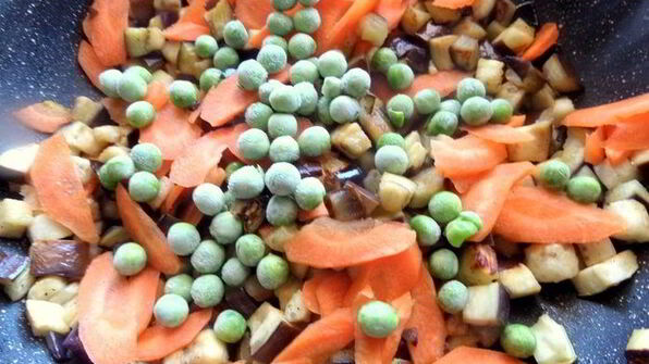 гречка с баклажаном и морковкой