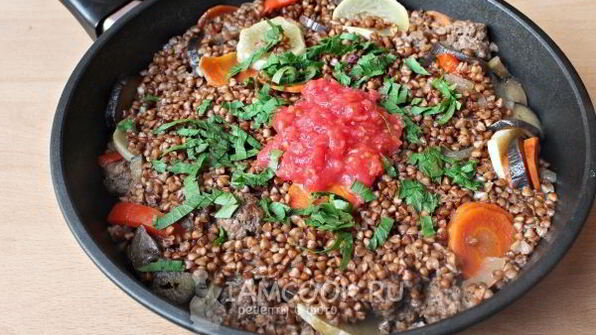 гречка с фаршем и овощами