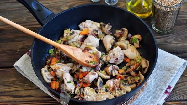 гречка с грибами в горшочке в духовке