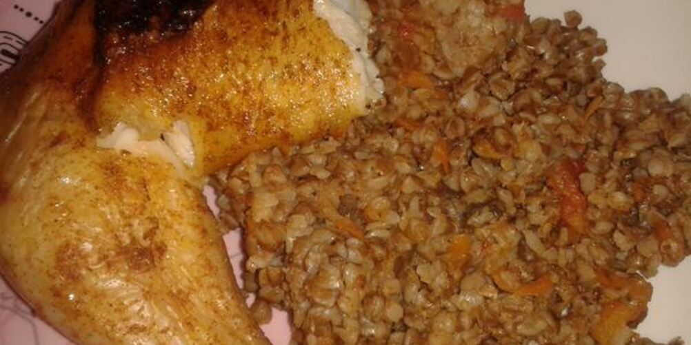 Рецепт гречки с овощами и грибами в томатном соусе