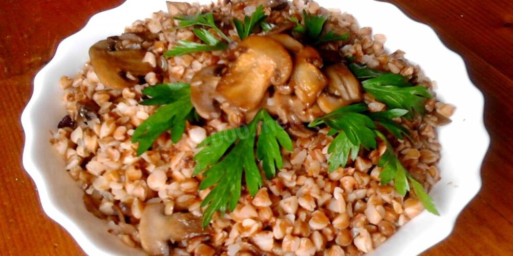Рецепт гречневой каши с грибами и луком