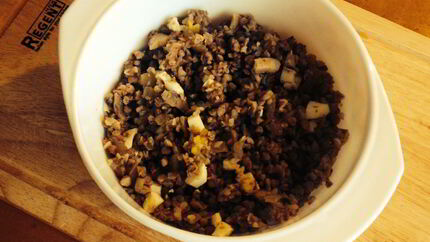 Гречневая каша с яйцами и грибами