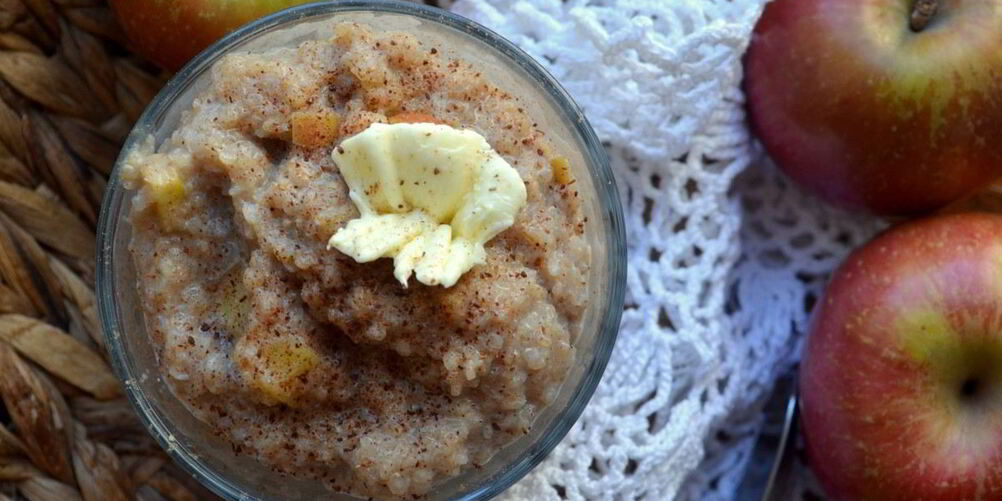 Рецепт каши из молотой гречневой крупы с томлеными яблоками