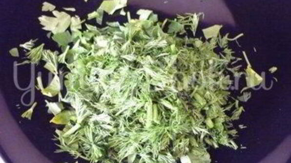 печень с морковью и зеленью и гречка на гарнир