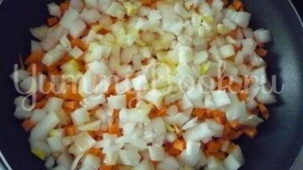 печень с морковью и зеленью и гречка на гарнир