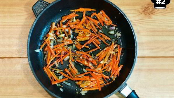 зеленая гречка со свининой и грибами