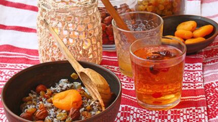 Кутья и напиток из шиповника