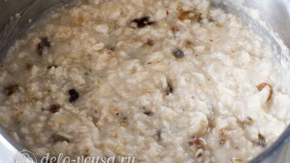 овсяная каша с изюмом