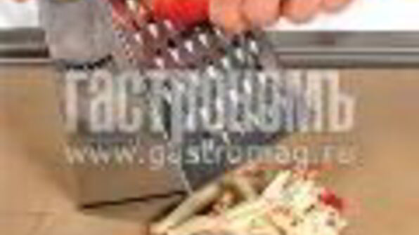 овсяная каша с яблоком, изюмом и корицей