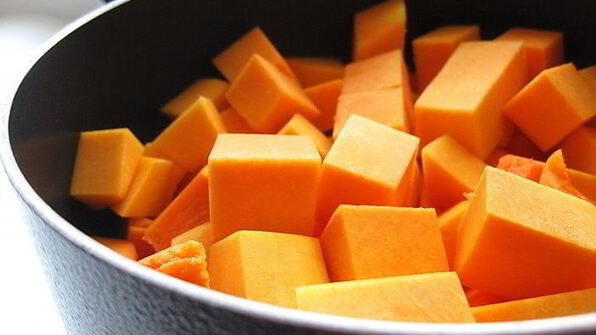 тыквенная каша с изюмом и корицей