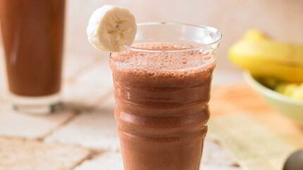 Банановый коктейль с какао