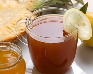 Чай с ананасовым соком и лимоном