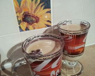 Чай с молоком и специями