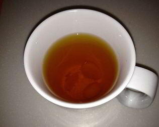 Черный чай с шафраном и кумкватом