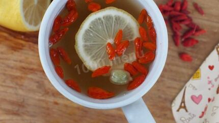 Черный чай с ягодами годжи