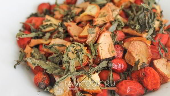 сушеный чай с мятой, яблоком и шиповником