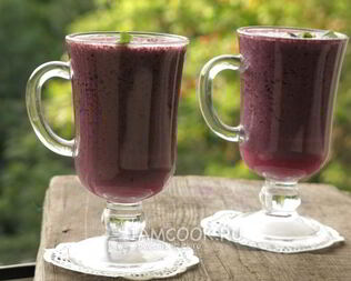 Чернично-ежевичный коктейль