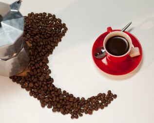 Кофе в гейзерной кофеварке