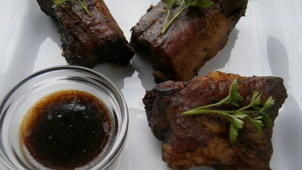 свиные ребрышки с кофейным соусом